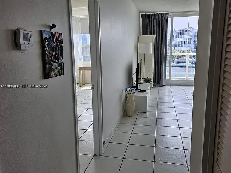 3505 S Ocean Dr #804 — Photo 8