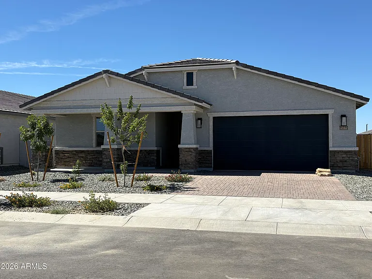 15775 W Honeysuckle Dr — Photo 1