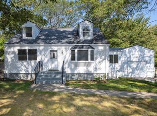 341 Mill Rd, Medford, NY 11763