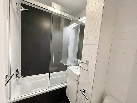 Rented by Vertical Real Estate LLC | media 14