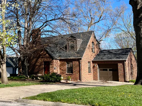 6421 Del Matro Ave, Windsor Heights, IA 50324