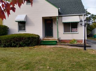 21217 Gardenview Dr, Maple Heights, OH