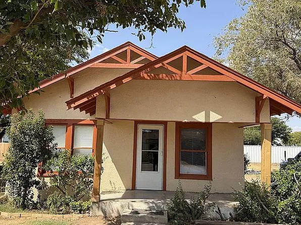 107 W 10th St, Idalou, TX 79329