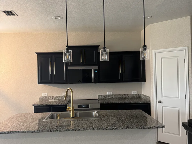 9236 Castorian Dr — Photo 8