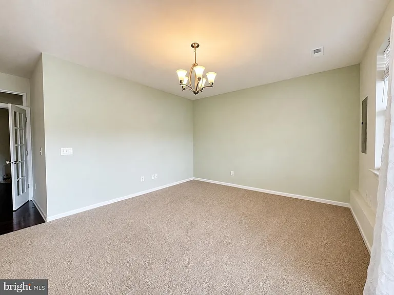 4811 Hicks Dr — Photo 5