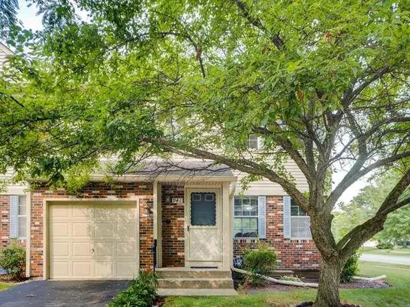 941 Perry Dr, Algonquin, IL 60102