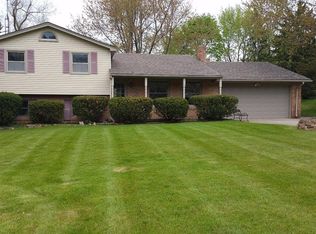 11420 Orchardview Dr, Fenton, MI