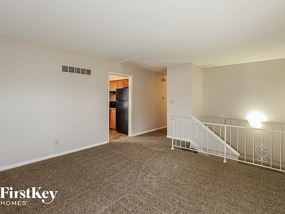 4th image of 9735 Wallace Ave