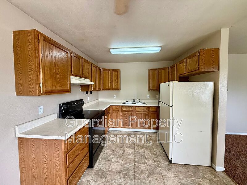 1st image of 515 W 11th St Unit 13
