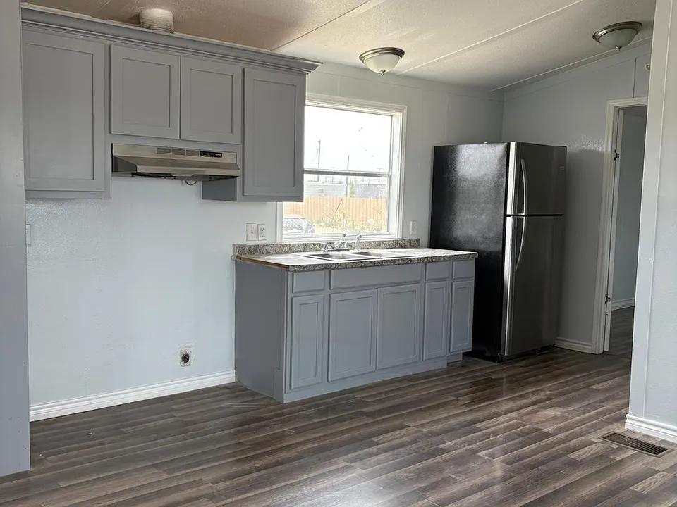 139 S Lori Ave #2