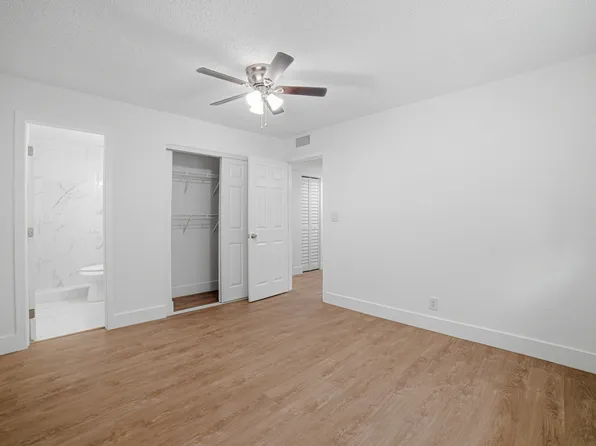 2800 NW 39th Way #204, Lauderdale Lakes, FL 33311