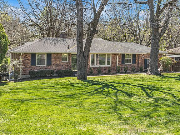 4th image of 629 Oakley Dr