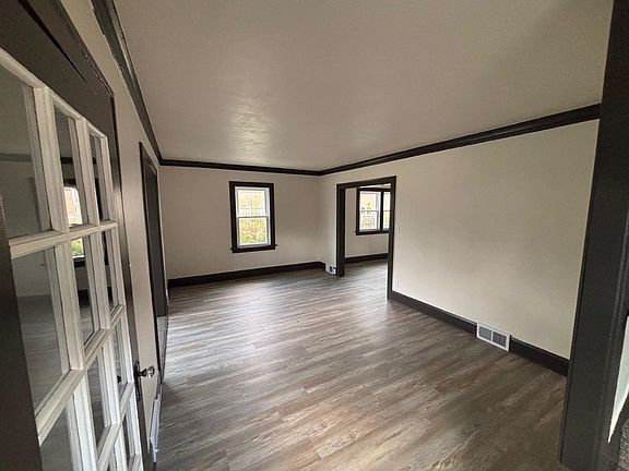 4th image of 1512 Price St
