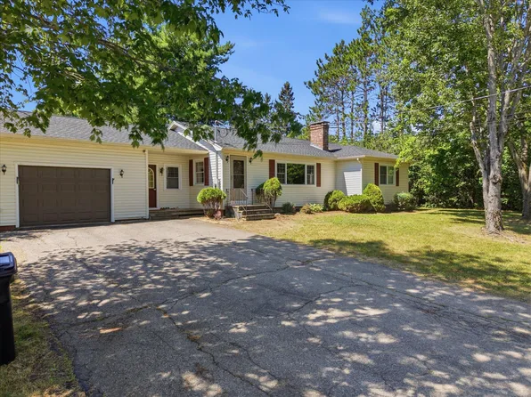 49 Perry Road, Hampden, ME 04444