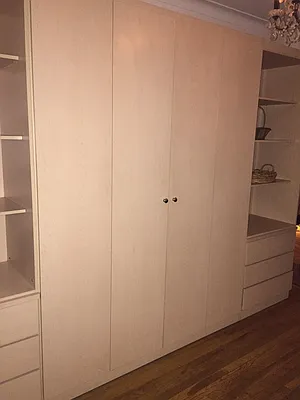 Sold by 917 Realty LLC | media 17