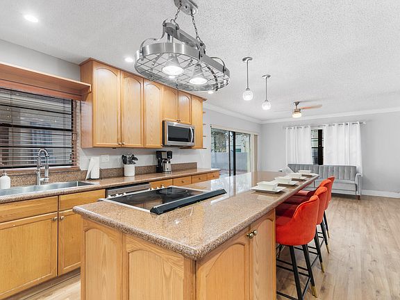 4th image of 3301 NW 97th Terrace