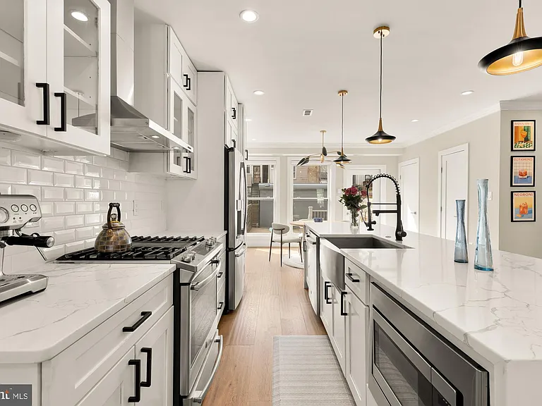 432 Emerson St NW — Photo 13