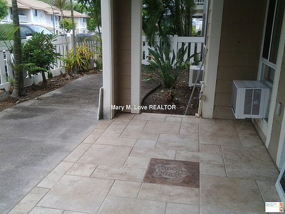 3rd image of 75-6081 Alii Dr #103