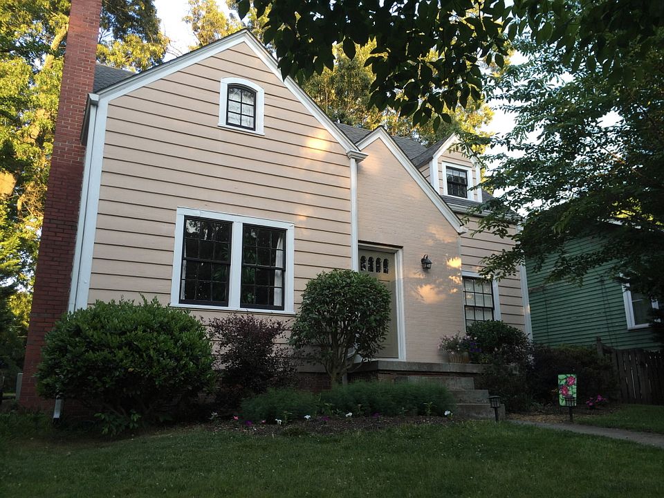 1st image of 412 Crestland Ave