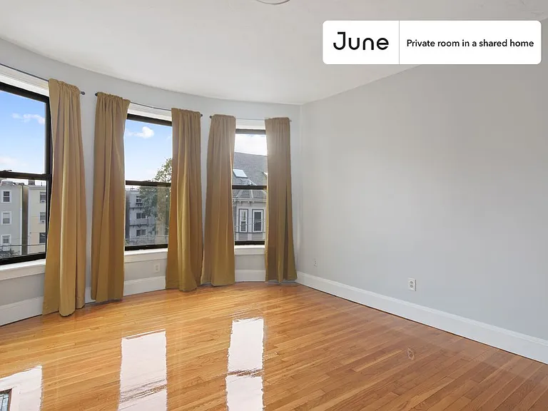 17 Highgate St #C — Photo 4