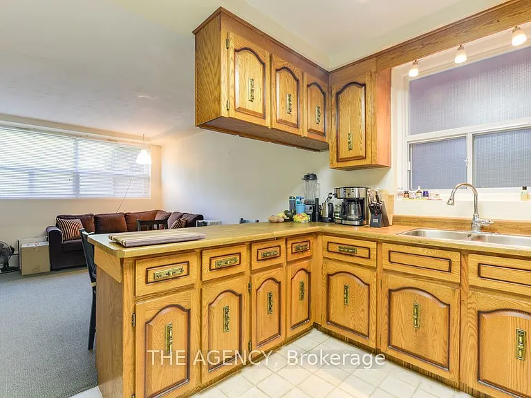 75 Keele St #1 — Photo 6