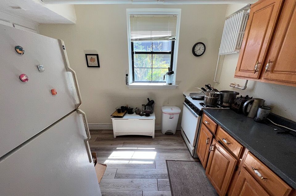 1st image of 115 Longwood Ave #4