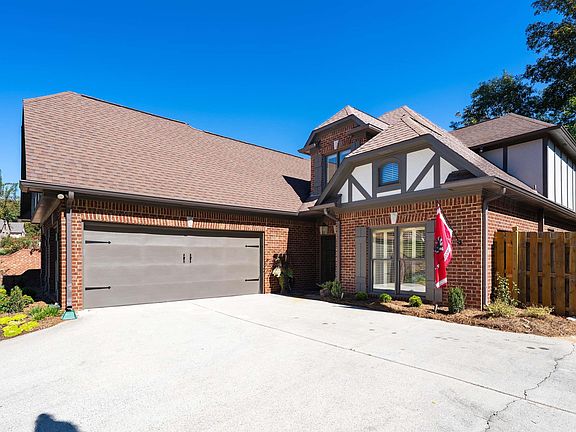 3rd image of 1088 Grove Park Way
