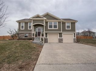 819 W Jack St, Lone Jack, MO 64086