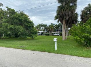 2522 Baybreeze St, Saint James City, FL 33956
