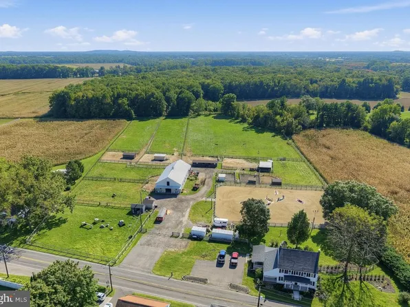25020 Mount Pleasant Rd, Columbus, NJ 08022