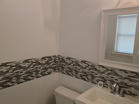 5th image of 840 Durwood Dr