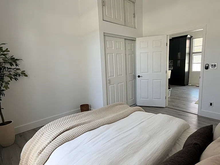 Second bedroom. Memory foam bed. Queen bed
