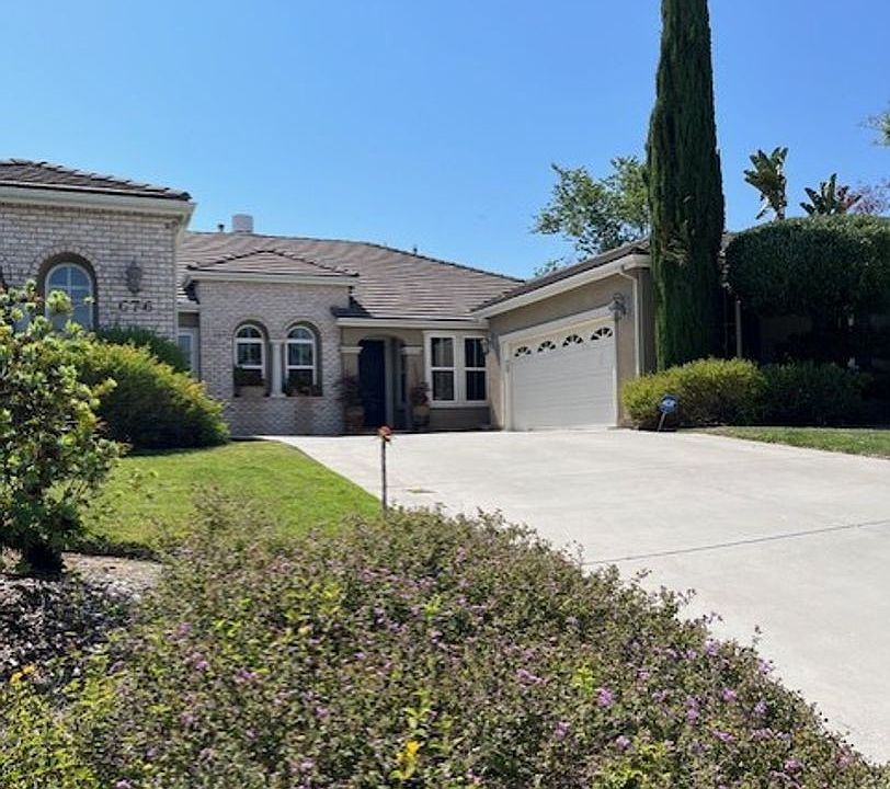 1st image of 676 Coastal Hills Dr