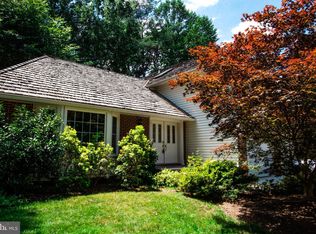 9207 Northedge Dr, Springfield, VA 22153