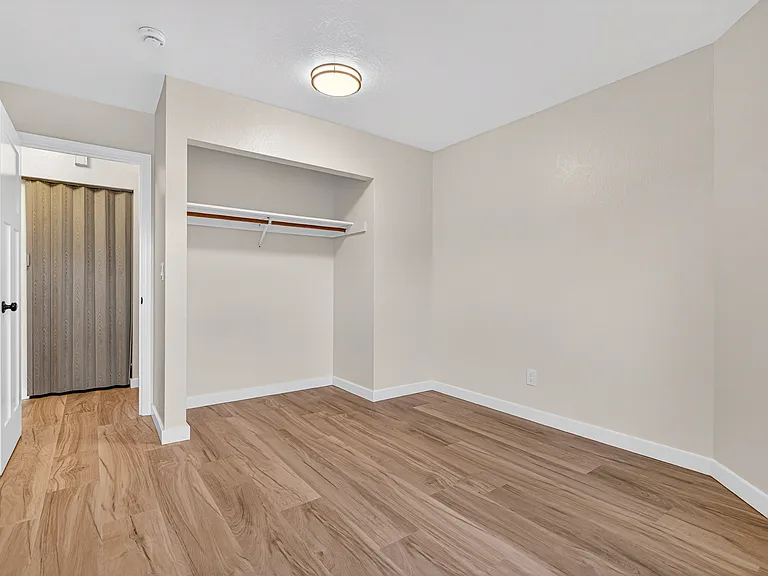721 N Main St #4 — Photo 14