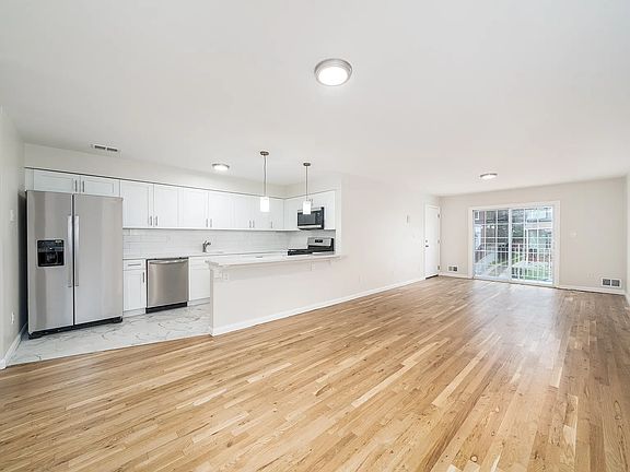 5th image of 188 Arlington Ave Floor 1