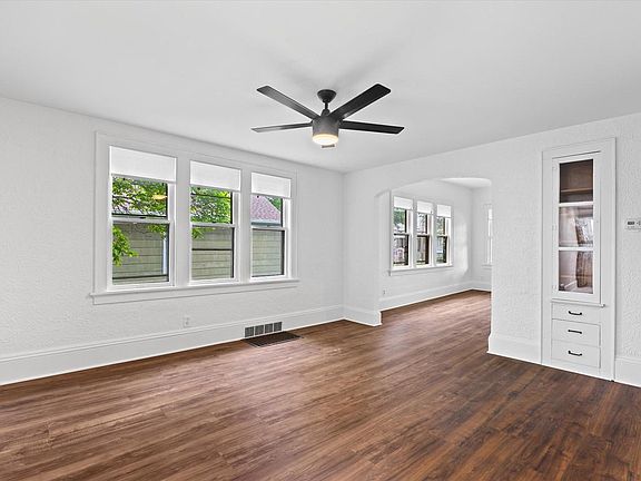 5th image of 1220 E Russell AVENUE