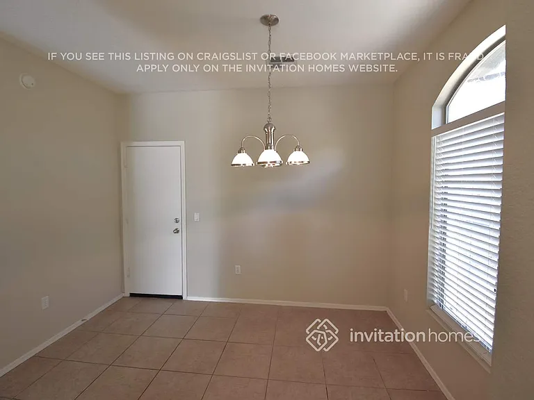 421 N 168th Ln — Photo 6