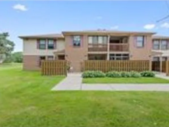 19313 Surrey Ln, Northville, MI 48167