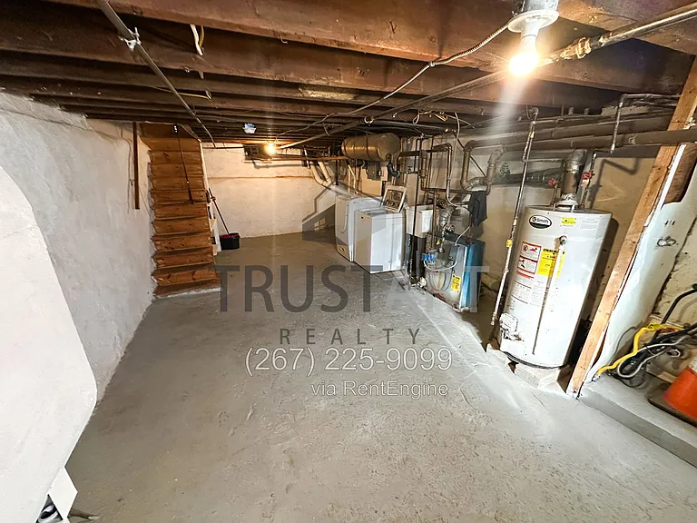 1867 E Wensley St — Photo 16