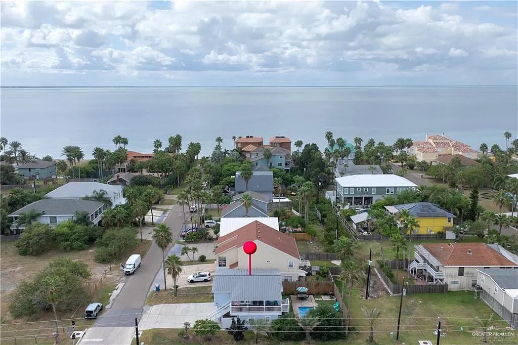 2 bed, 1.0 bath, 800 sqft, $2,000 — Photo 3