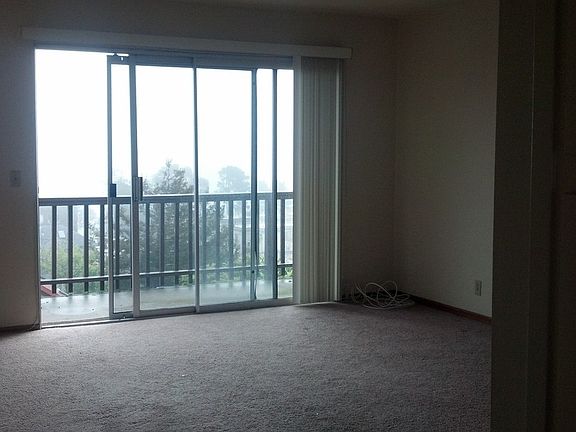 4th image of 222 Laine St APT 8