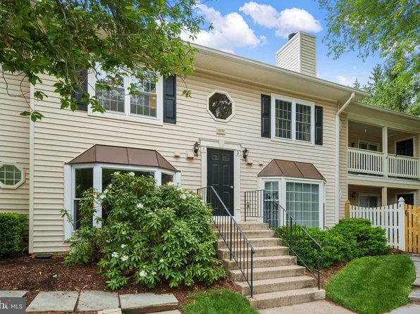 10192 Ashbrooke Ct #113, Oakton, VA 22124