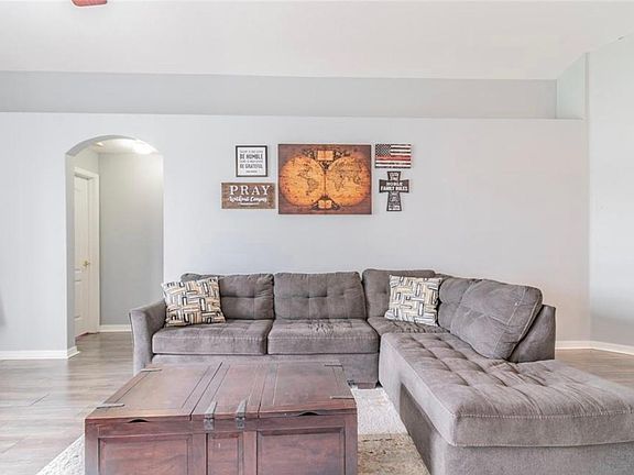 3rd image of 7339 Cutwater Ln