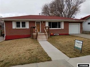 200 El Rancho Dr, Rawlins, WY 82301