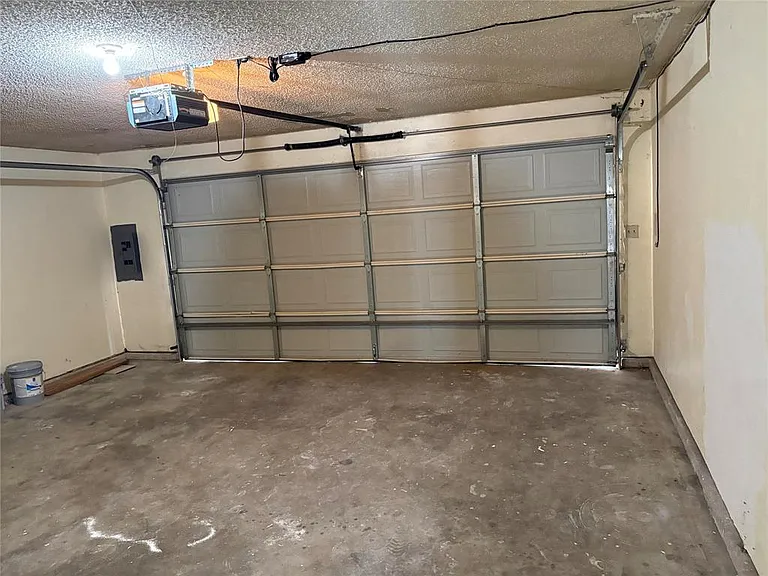 3902 San Mateo Dr — Photo 25