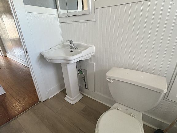 3rd image of 729 Homewood Ave #729