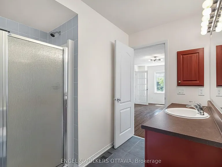 729 Nakina Way — Photo 29