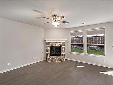 5th image of 4104 Starlight Creek Dr