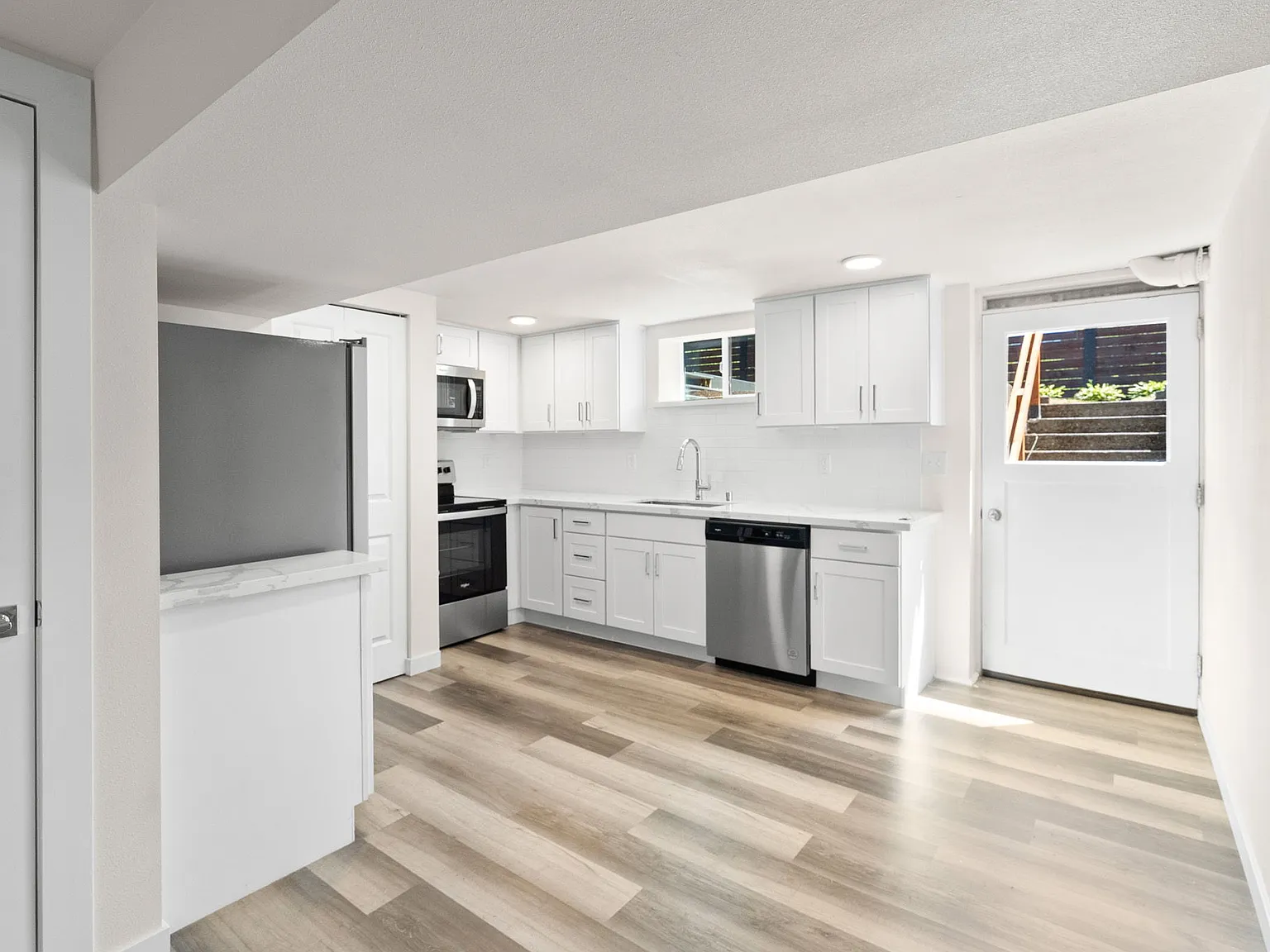 2843 Harold Drive SE - B — Photo 3